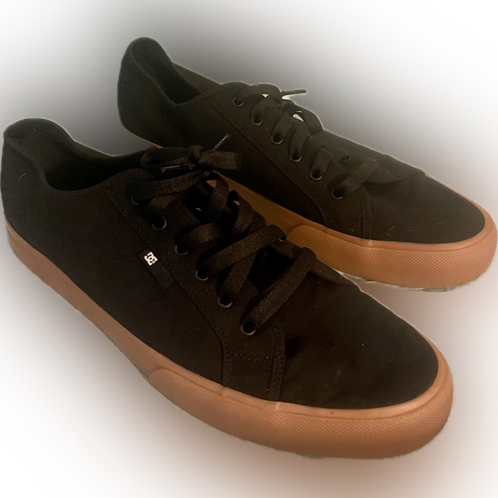 **BRAND NEW** Men’s Black DC Canvas Shoes